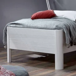 Wohnen Betten<Bett und Nachtschrank Arneta in Weiß (zweiteilig)
