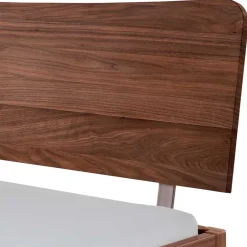 Wohnen Betten<Bettgestell in 140x200 aus Nussbaum Massivholz - Vaslui