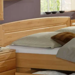 Wohnen Betten<Doppelbett Bordeaux aus Erle Teilmassiv