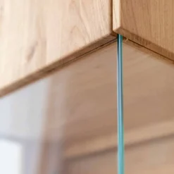 Wohnen Vitrinen<Eichenholz Vitrine mit Hirnholz Applikation - Deruta