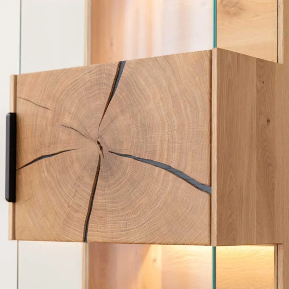 Wohnen Vitrinen<Eichenholz Vitrine mit Hirnholz Applikation - Deruta