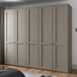 Wohnen Kleiderschränke<Hellgrauer Schlafzimmerschrank 250 cm breit - Ridonna