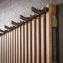 Wohnen Garderoben<Hängegarderobe in Mangoholz Sandfarben - Imparacta