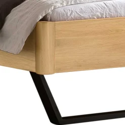 Wohnen Betten<Industrial Bett aus heller Eiche - Ezianas
