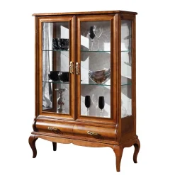 Wohnen Highboards|Vitrinen<Italienische Doppeltür Vitrine in Nussbaumfarben - Motiz
