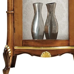 Wohnen Schränke<Italienischer Vitrinenschrank in Nussbaum & Gold - Carlenna