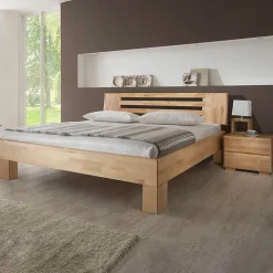 Wohnen Betten<Kernbuche Bett Issiaco und zwei Nachtschränke (dreiteilig)