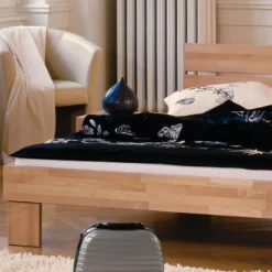 Wohnen Betten<Massivholzbett Logan aus Buche