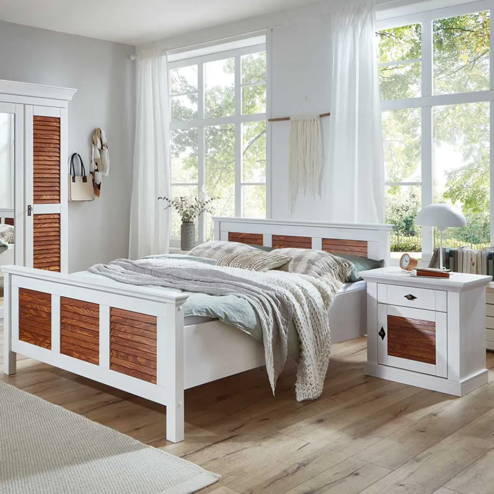 Wohnen Betten<Modern Country Bett in Weiß mit Bernstein - Chako