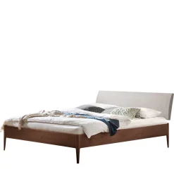 Wohnen Betten<Nussbaum Doppelbett mit Stoff Kopfteil - Filippo