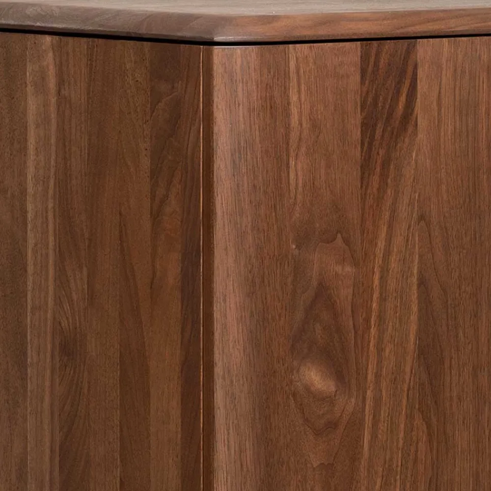 Wohnen Highboards<Retro Chic Highboard aus Nussbaum - Rivossa