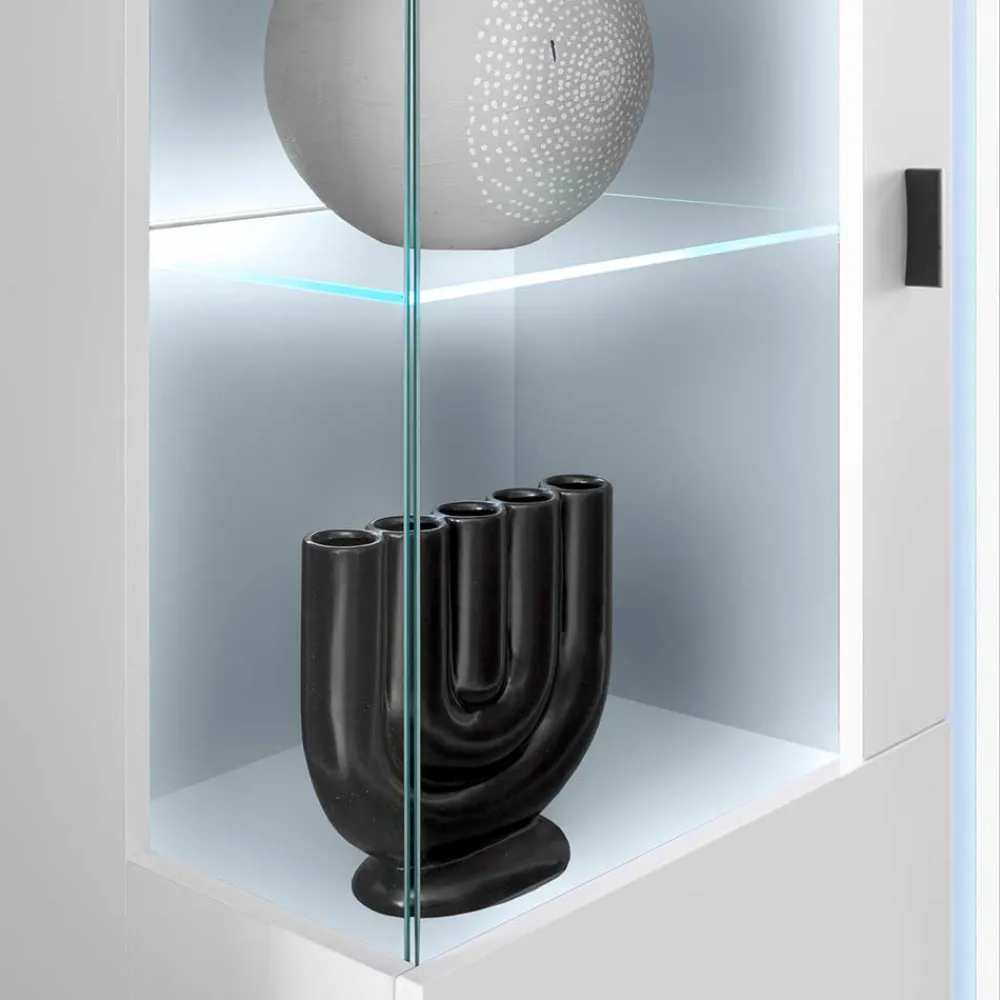 Wohnen Vitrinen<Weißes Highboard mit Glaseinsatz und LED Beleuchtung - Tirol